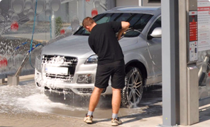 Bezkontaktní automyčka